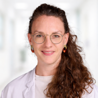 Claudia_Rebell_Hintergrund_hell_klein