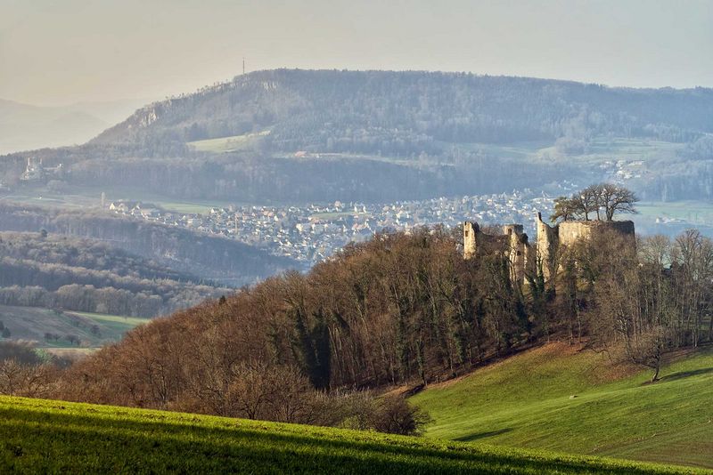 Dornach als Standort der Solothurner Spitäler – eingebettet in Natur und Ruhe