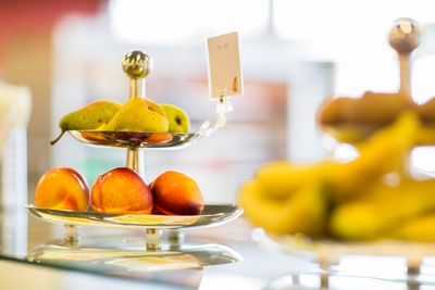 Gesunde Ernährung Früchte in Schalen