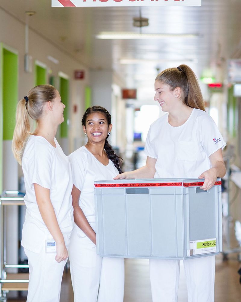 Jobs_Kachel_Bewerben_Ausland_neu