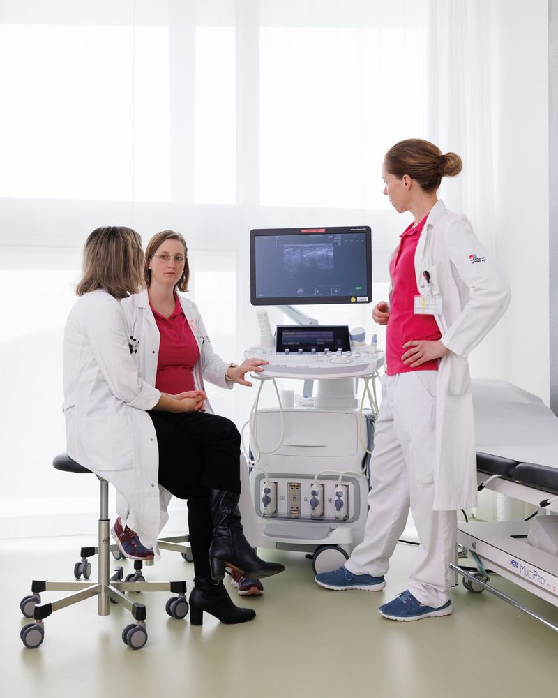 Ärztinnen im interdisziplinären Austausch – Führungsrolle in der Klinik